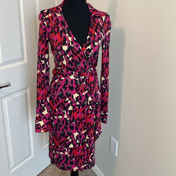 DIANE VON FURSTENBERG VINTAGE DRESS - Picture 3 of 15